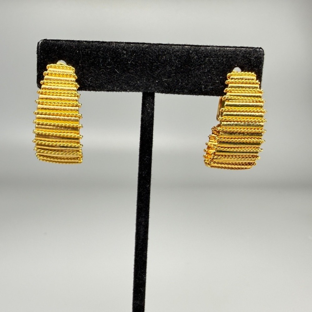 Vintage Gold Tone J Hoop Pierced Earrings Tapered Textured Maximalist Statement